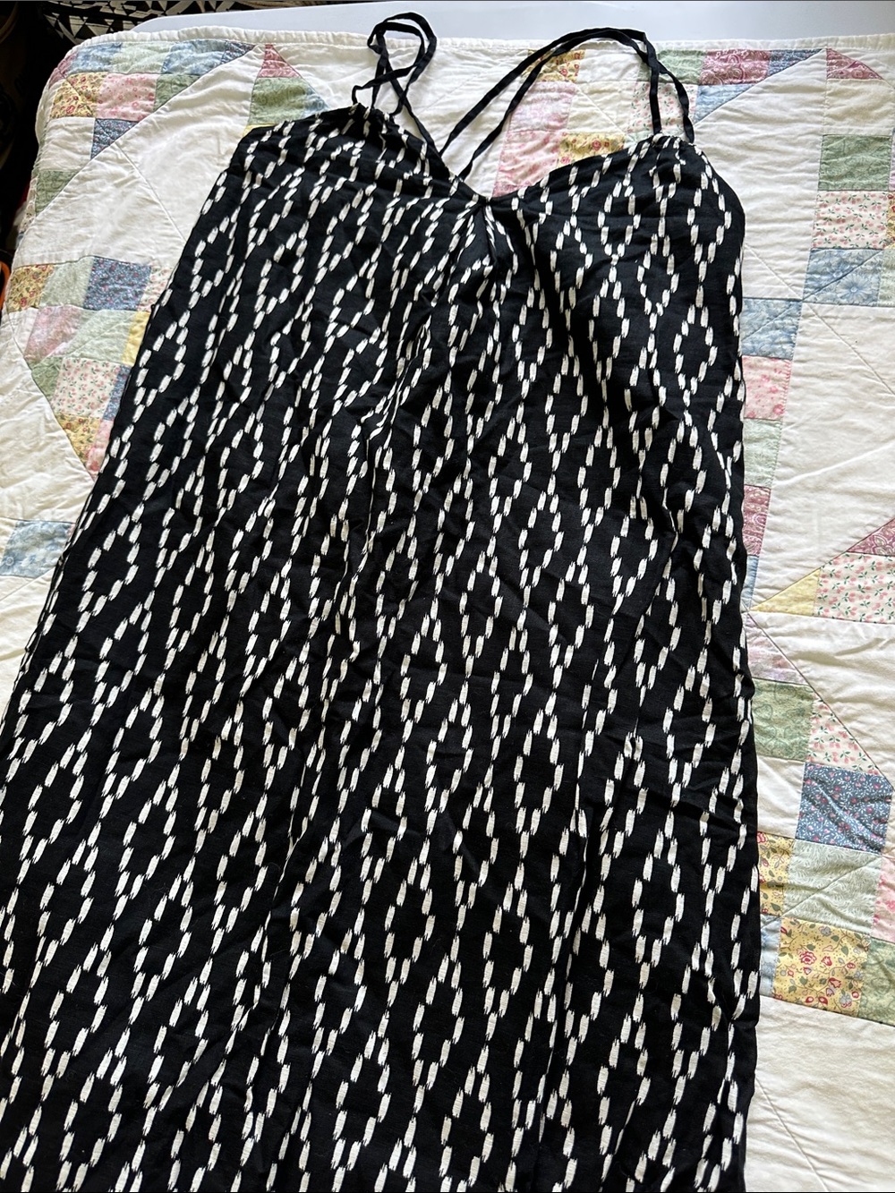 L—Black & White Patterned Spaghetti Strap Dress